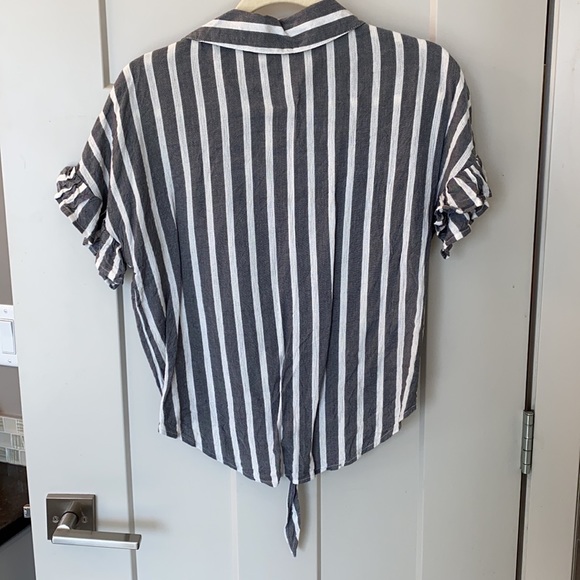Ruffle sleeve button-up blouse - striped - Picture 3 of 5